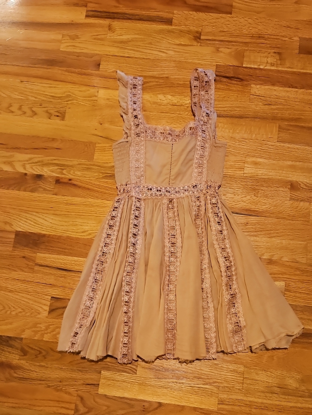 Delicate Lace-Trim Mini Dress in Dusty Rose